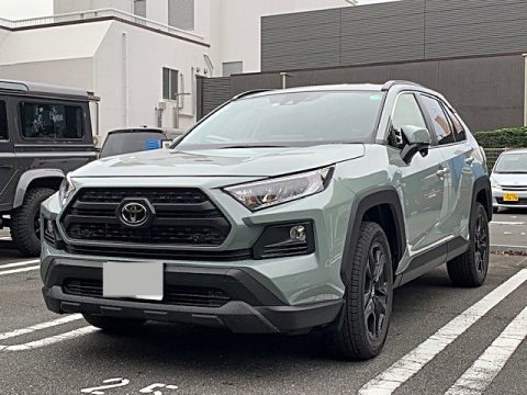 RAV4フロントバンパー＆リアバンパーのロアパネルをLINE-X！！！